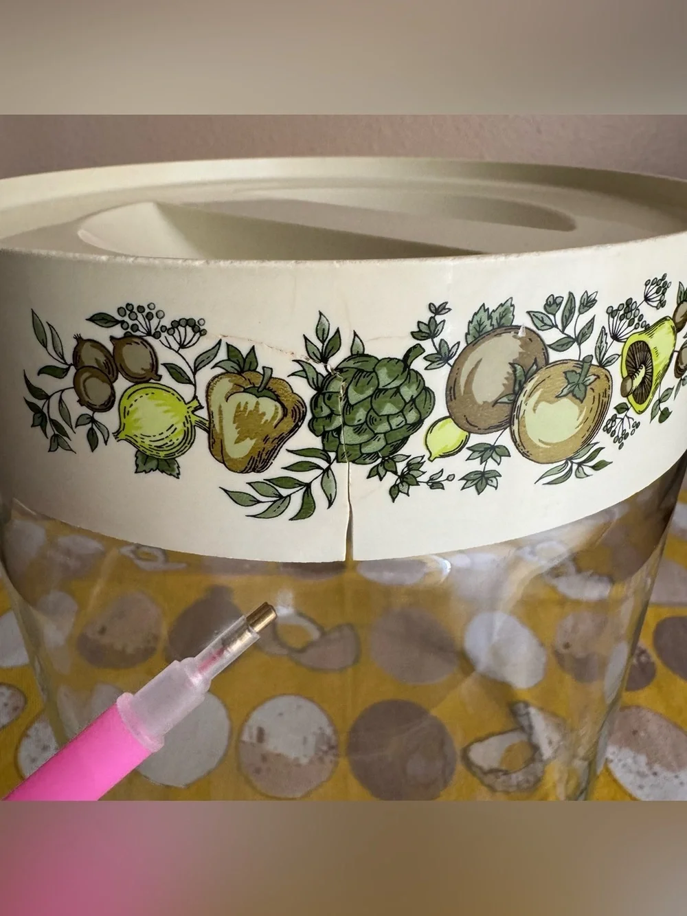 Vintage Pyrex Spice of Life circular storage canister with lid